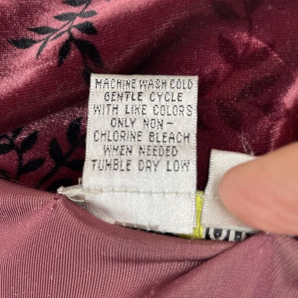 Style & co Woman’s Velvet Floral Long Sleeve Collared Button Up Burgundy-1X - Picture 5 of 9